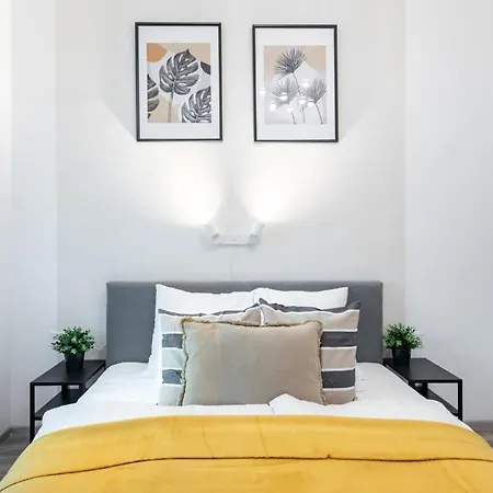 Ultra Apartment